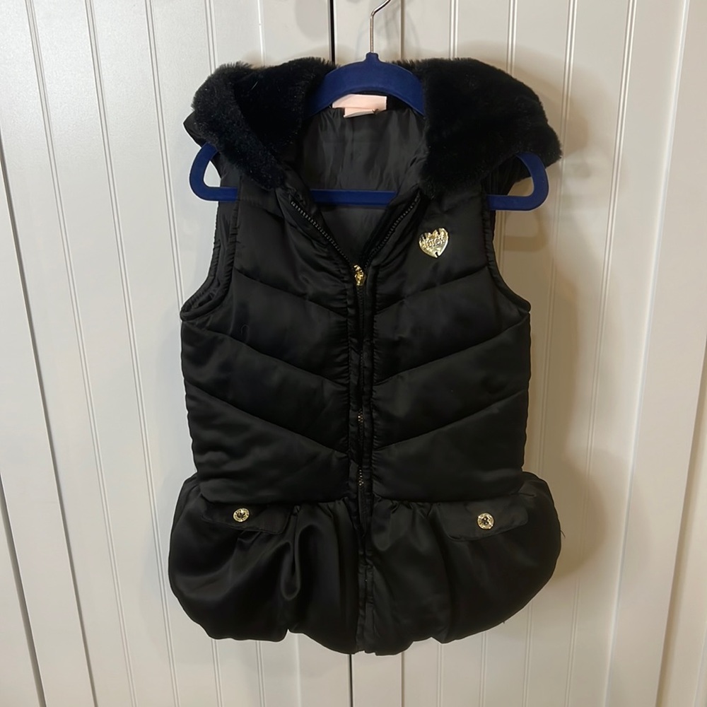 Black faux fur hood flounce vest size 6x